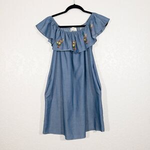 Everly Blue Chambray Embroidered Off The Shoulder Dress Size Small‎